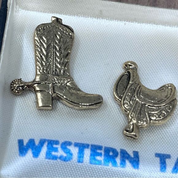 Vintage Gold Tone Western Tacs Hats Collars Ties Lapels - Picture 2 of 8